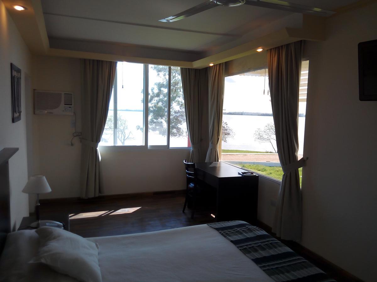 Manantiales Hotel De Turismo Monte Caseros Kültér fotó