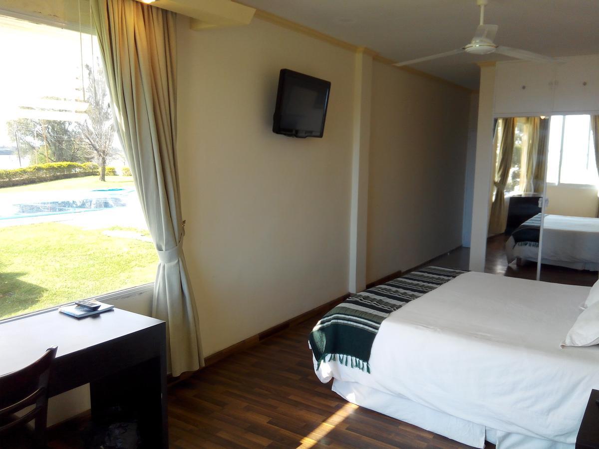 Manantiales Hotel De Turismo Monte Caseros Kültér fotó